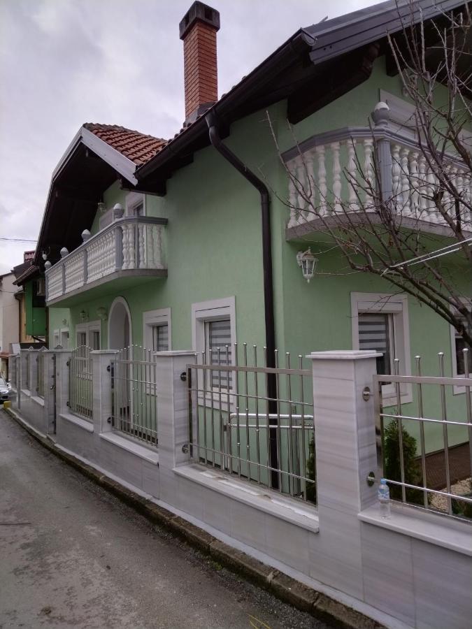 Uspinjaca Apartment Сараево Екстериор снимка