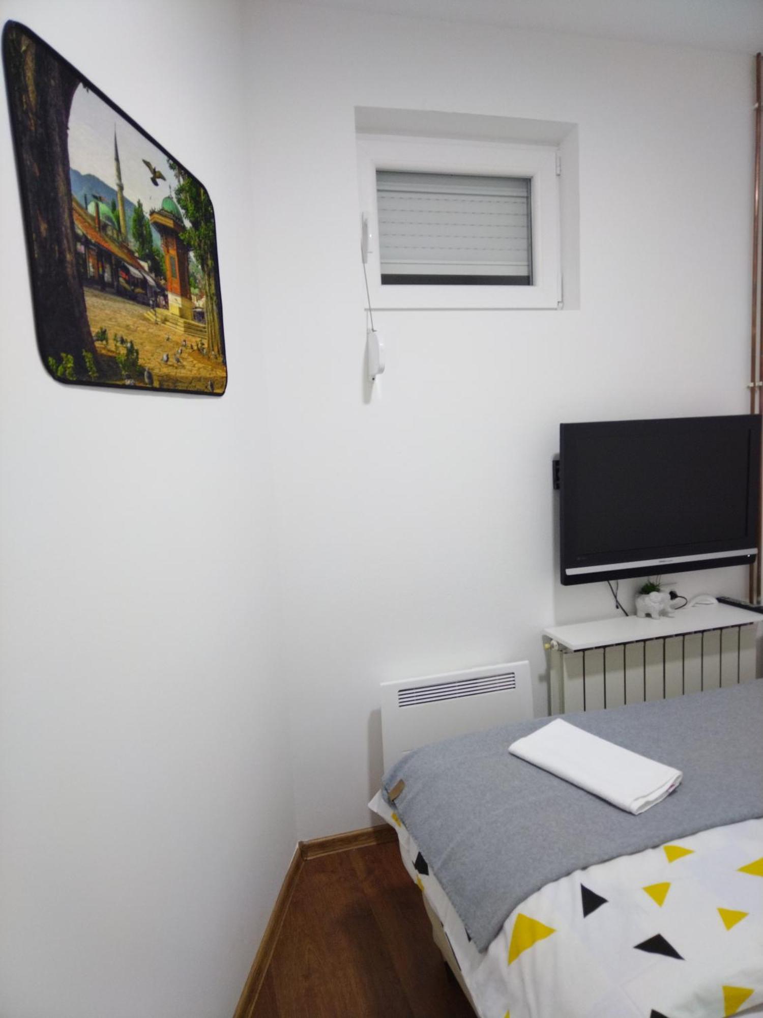 Uspinjaca Apartment Сараево Стая снимка
