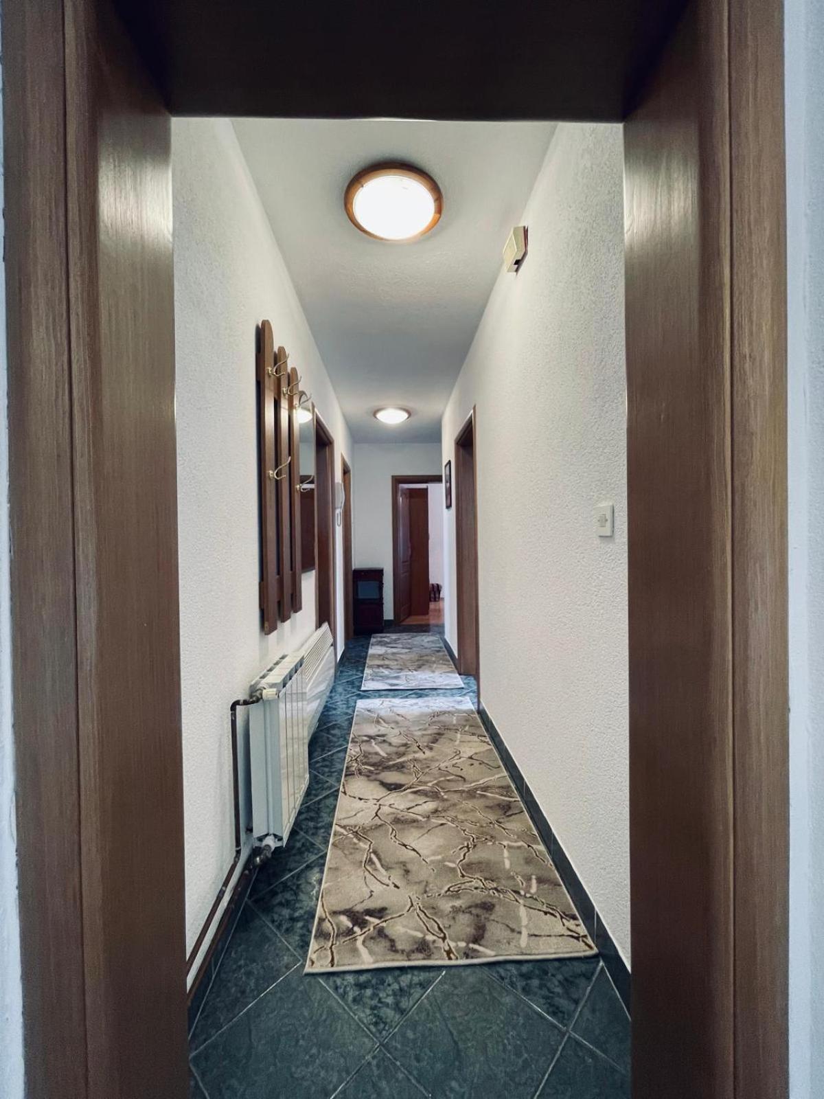 Uspinjaca Apartment Сараево Екстериор снимка