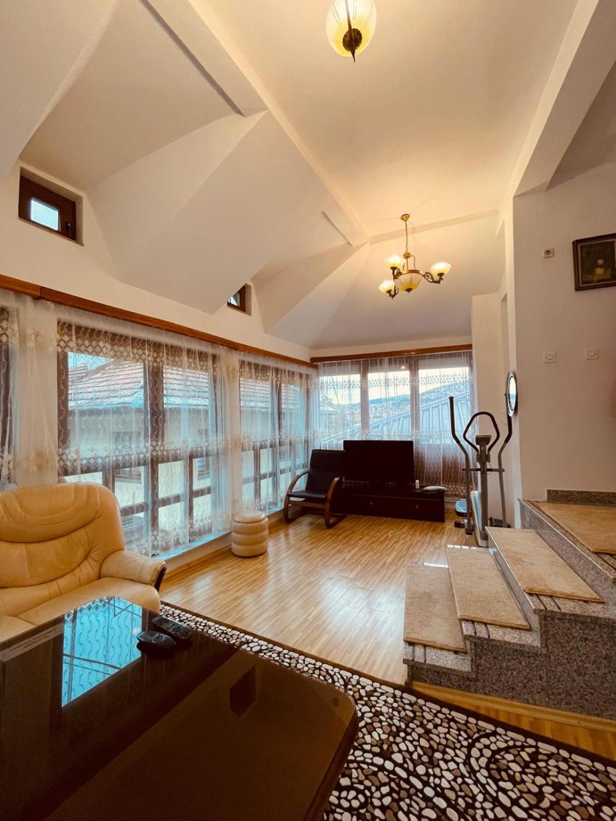 Uspinjaca Apartment Сараево Екстериор снимка